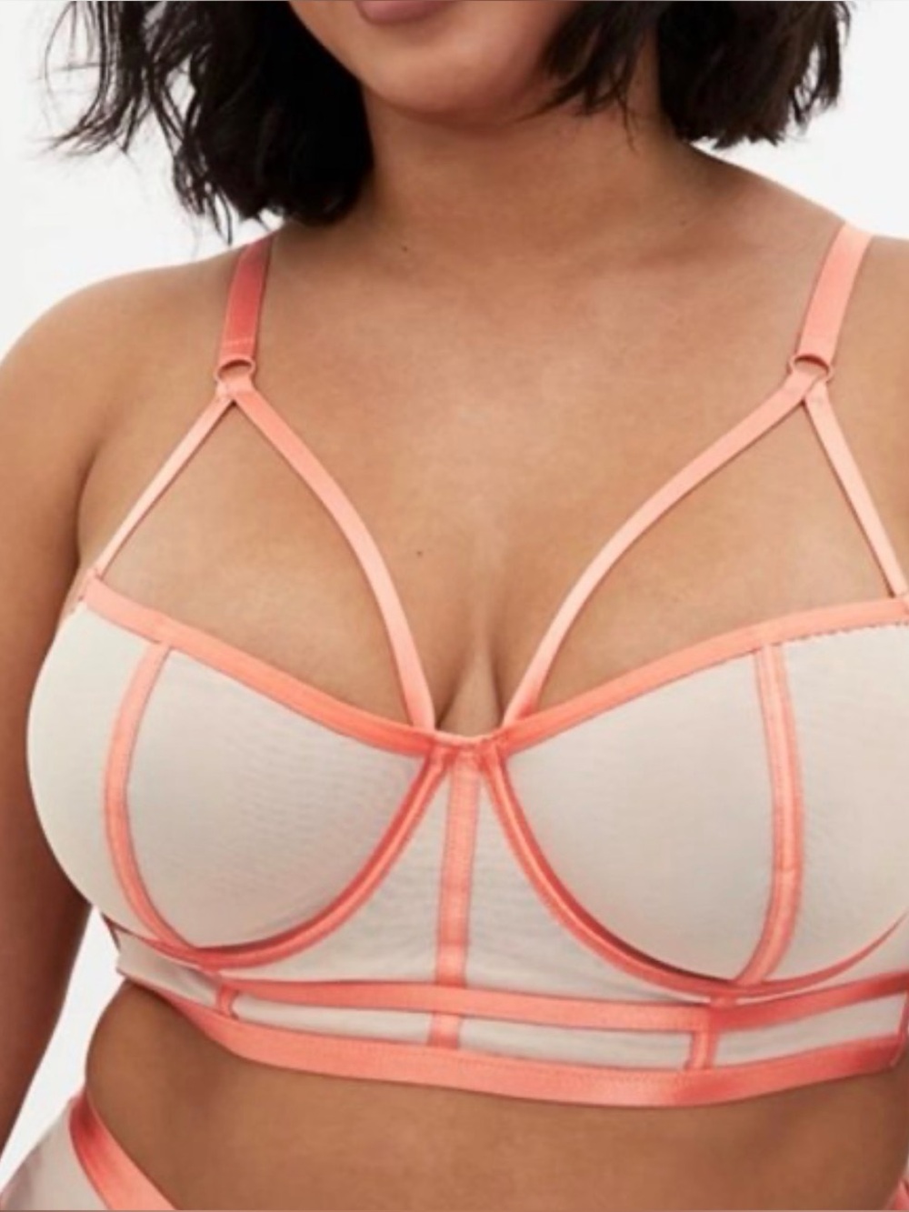 STRAPPY UNDERWIRE  
LONGLINE BRALETTE